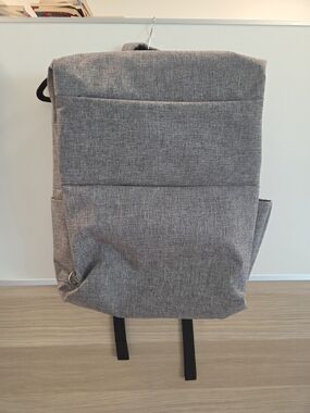 Amazing Backpacl With A Million Pockets